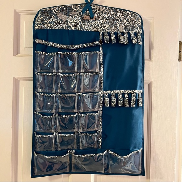 Ellen Tracy Jewelry Hanging Double Sided Lace Print Jewelry